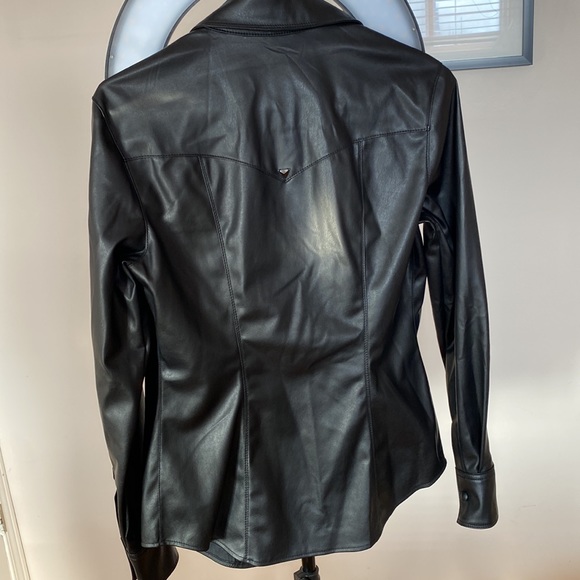 Guess pleather blouse - Picture 5 of 5